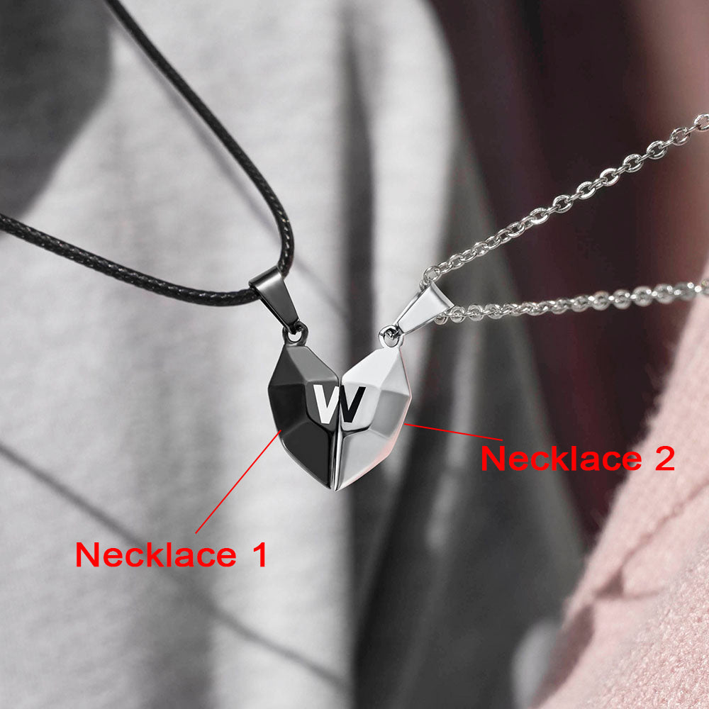 2 Pieces Personalized Magnetic Stitching Heart-shaped Necklaces